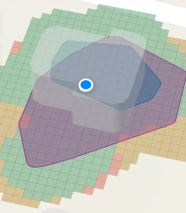 The same home walk coloured by link rate: much of the garden shows amber rather than red, where the link rates the phone recorded stayed above the minimum even though the signal was weak.
